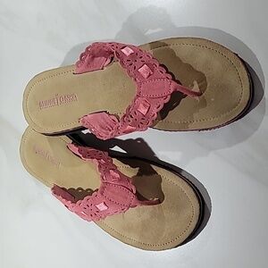 Minnetonka 10M Pink Leather Lace Summer Bohemian Casual Mimimalist Thong Sandals